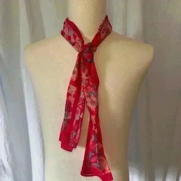 Ford Cares Cancer Awareness Lightweight Pink Paisley Scarf. - Picture 5 of 5